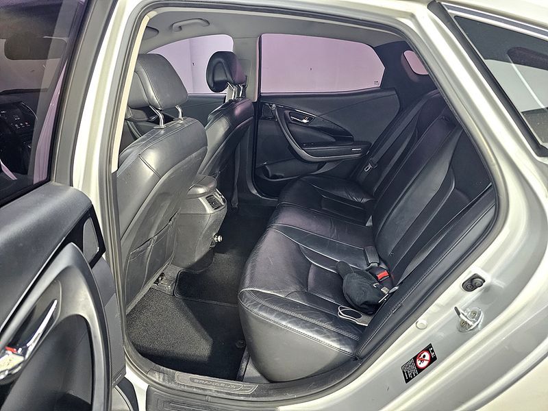 2015 Hyundai Grandeur HG220 Diesel Modern photo 8