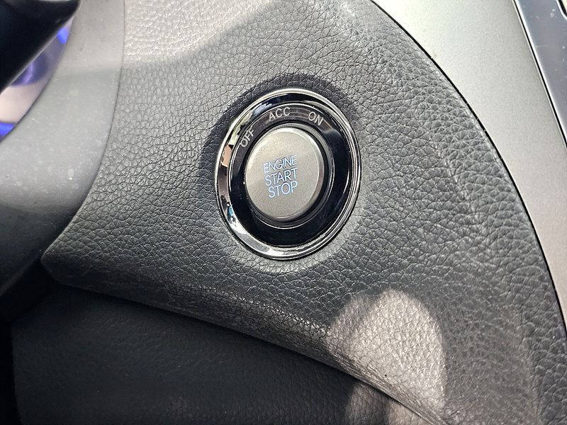 2015 Hyundai Grandeur HG220 Diesel Modern photo 15