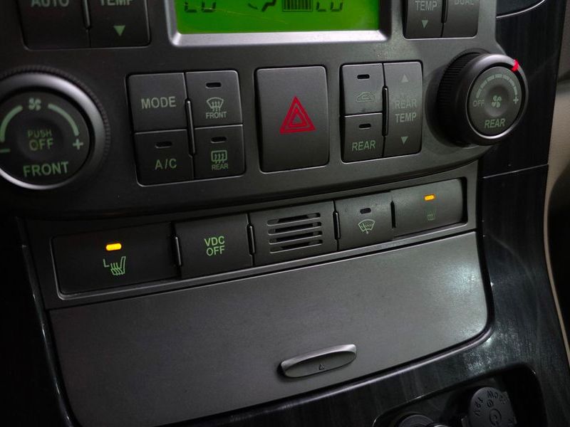 2012 Kia Carnival Grand GLX Luxury photo 18