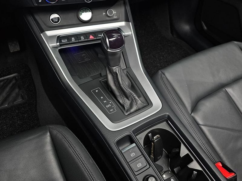 2024 Audi Q3 40 TFSI Quatrro Sport Back photo 9