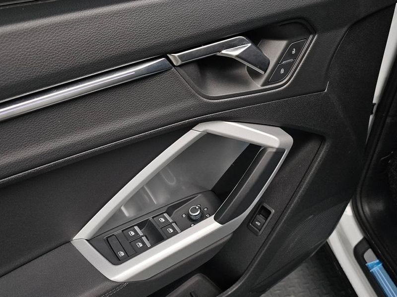 2024 Audi Q3 40 TFSI Quatrro Sport Back photo 17