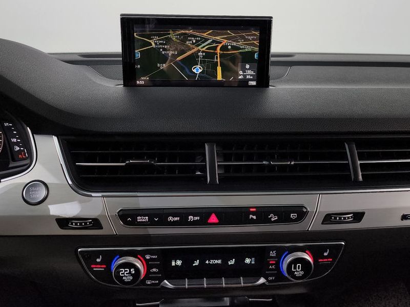 2019 Audi Q7 45 TFSI Quattro photo 12