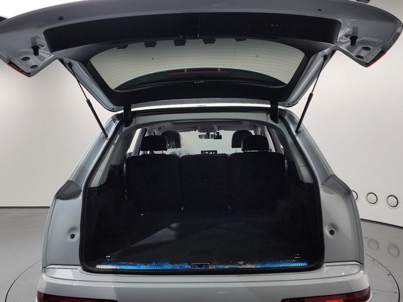 2019 Audi Q7 45 TFSI Quattro photo 19