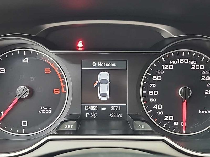 2014 Audi A4 2.0 TDI Quattro Dynamic B8 photo 8
