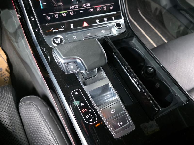 2021 Audi A8 50 TDI Quattro LWB photo 9