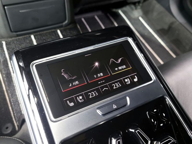 2021 Audi A8 50 TDI Quattro LWB photo 19