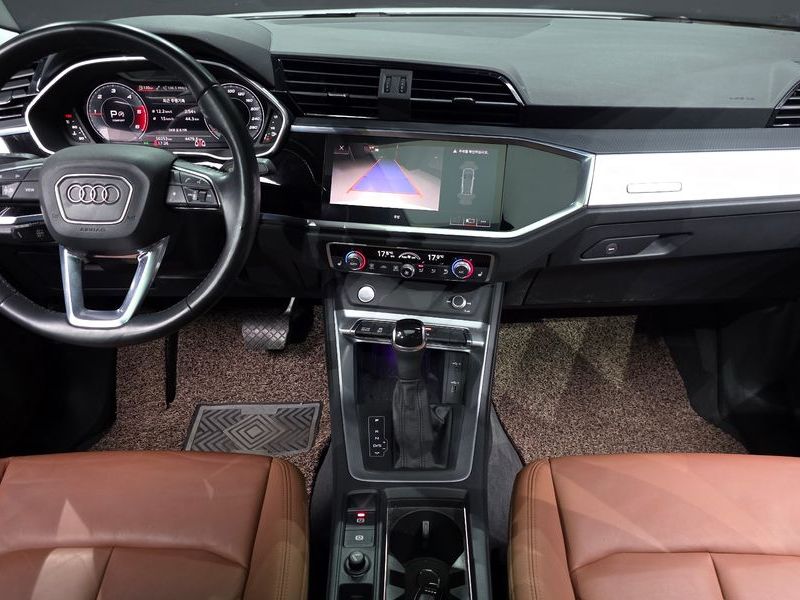 2020 Audi Q3 35 TDI photo 7