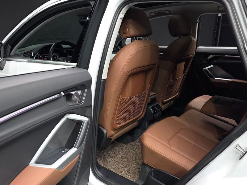 2020 Audi Q3 35 TDI photo 12