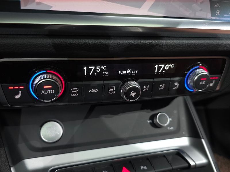 2020 Audi Q3 35 TDI photo 16