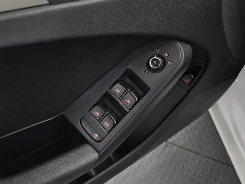 2012 Audi A4 2.0 TDI B8 photo 17