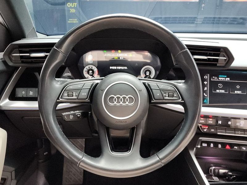 2024 Audi A3 40 TFSI Premium photo 13