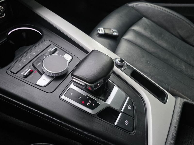 2016 Audi A4 45 TFSI photo 9