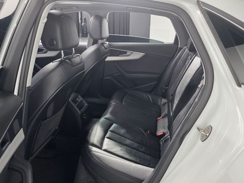 2016 Audi A4 45 TFSI photo 13