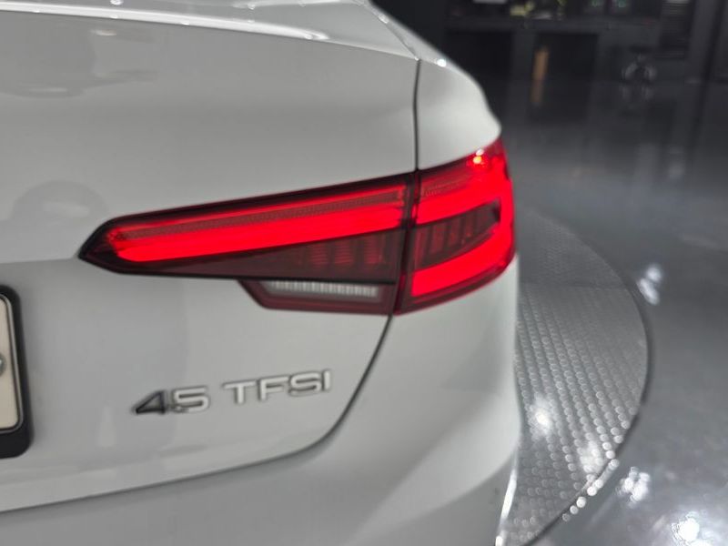 2016 Audi A4 45 TFSI photo 24