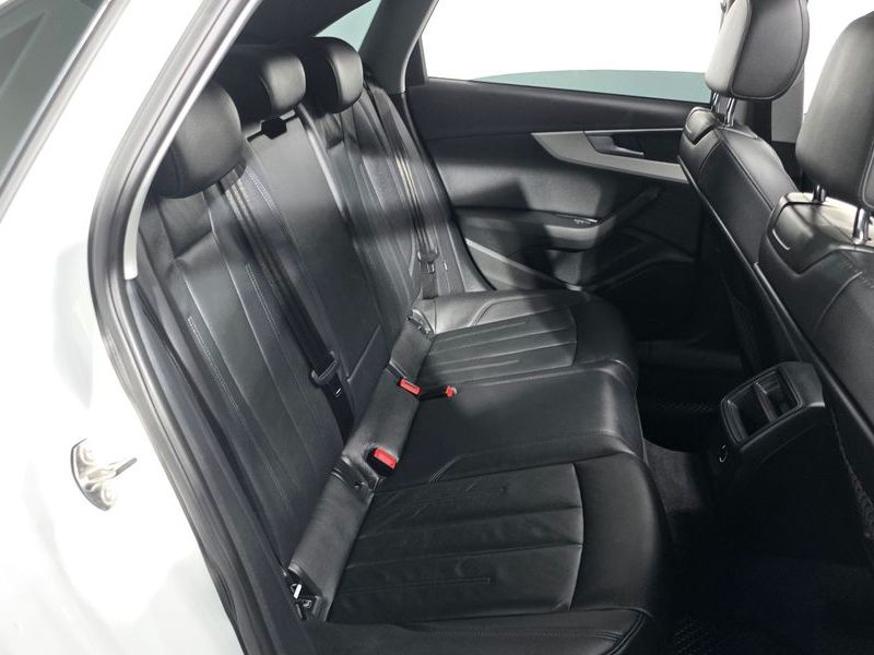 2016 Audi A4 45 TFSI photo 27