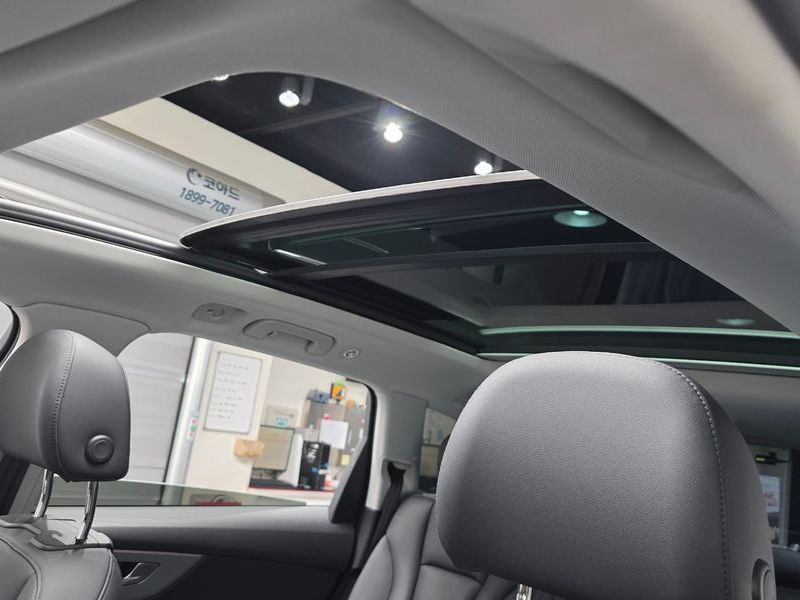 2021 Audi Q7 45 TDI Quattro photo 18