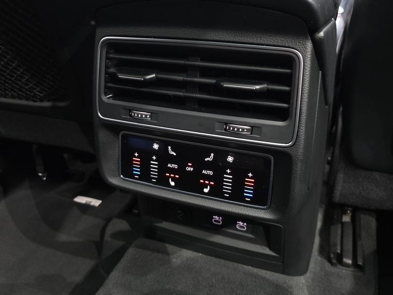 2021 Audi Q7 45 TDI Quattro photo 19