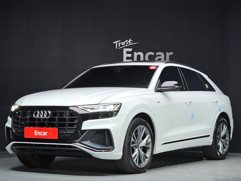 2022 Audi Q8 55 TFSI Quattro Premium photo 1