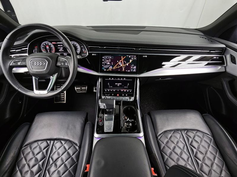 2022 Audi Q8 55 TFSI Quattro Premium photo 7