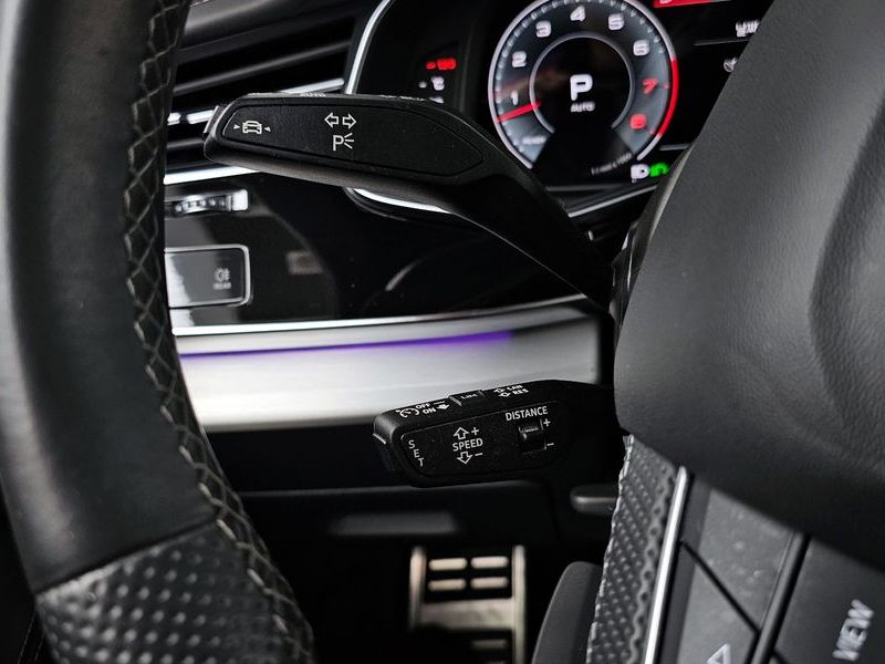 2022 Audi Q8 55 TFSI Quattro Premium photo 29