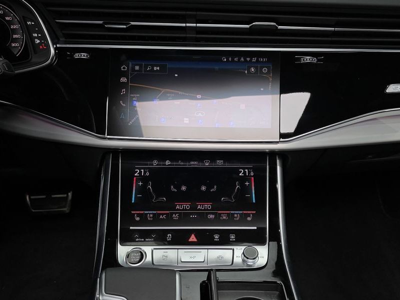 2026 Audi Q8 55 TFSI Quattro Premium photo 14