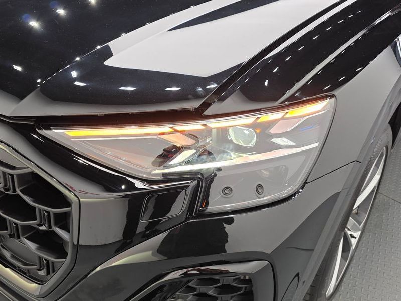 2026 Audi Q8 55 TFSI Quattro Premium photo 22