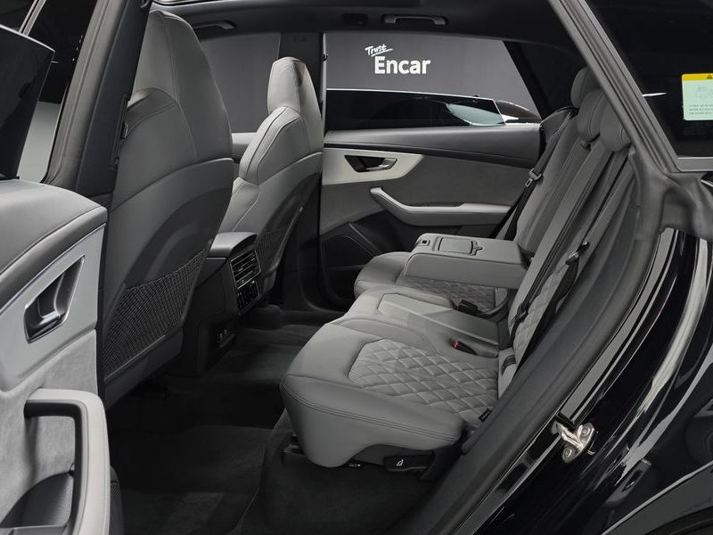 2026 Audi Q8 55 TFSI Quattro Premium photo 26