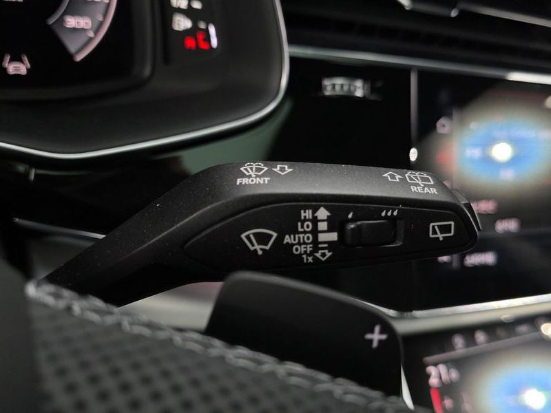 2026 Audi Q8 55 TFSI Quattro Premium photo 29