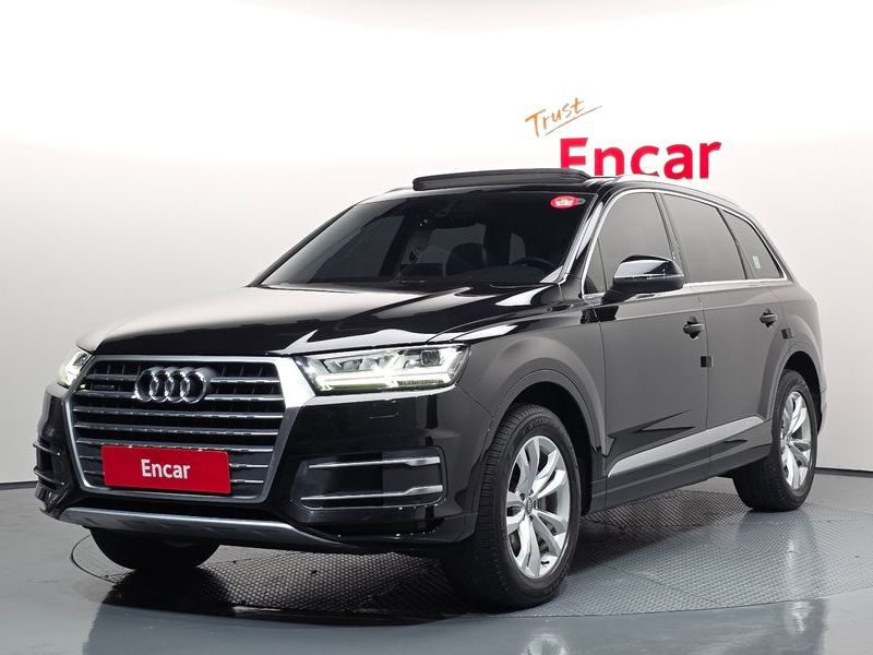2019 Audi Q7 45 TFSI Quattro photo 1