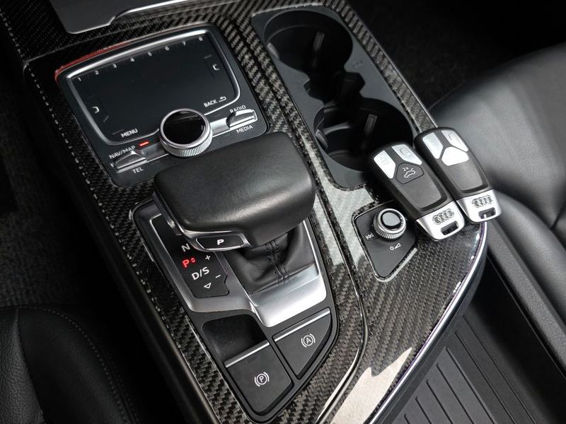2019 Audi Q7 45 TFSI Quattro photo 9