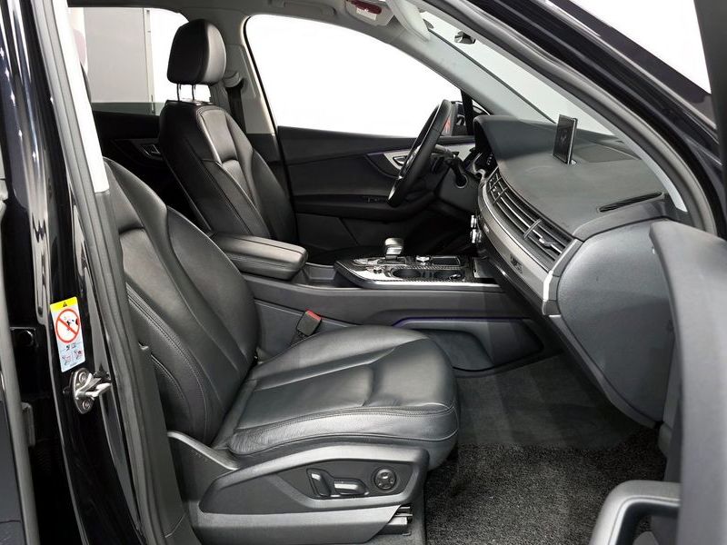 2019 Audi Q7 45 TFSI Quattro photo 10