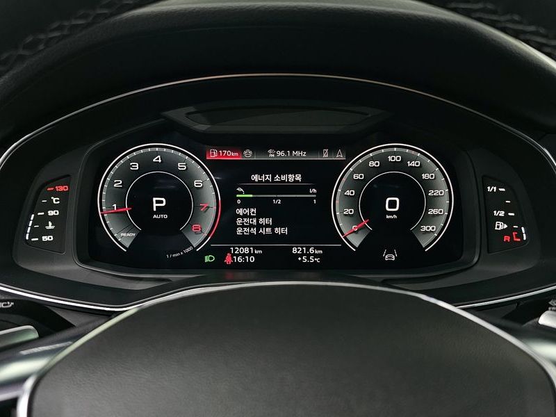 2025 Audi A6 45 TFSI Quattro Premium photo 8