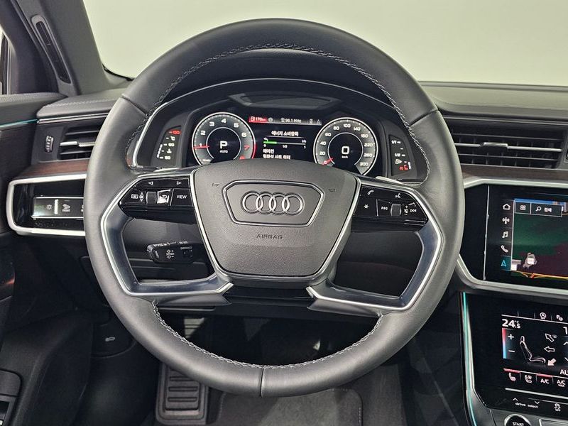 2025 Audi A6 45 TFSI Quattro Premium photo 16
