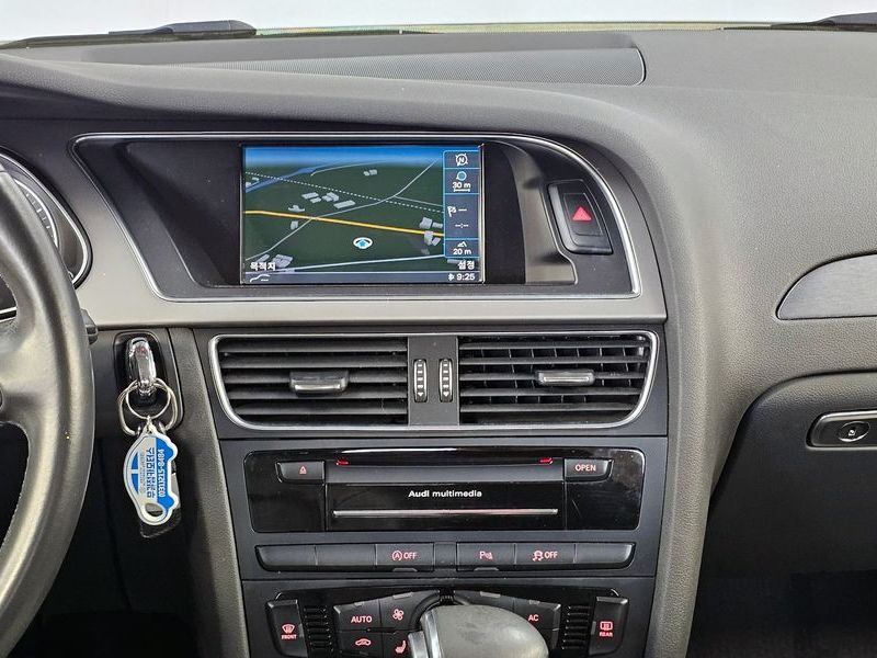 2013 Audi A4 2.0 TDI Quattro B8 photo 14