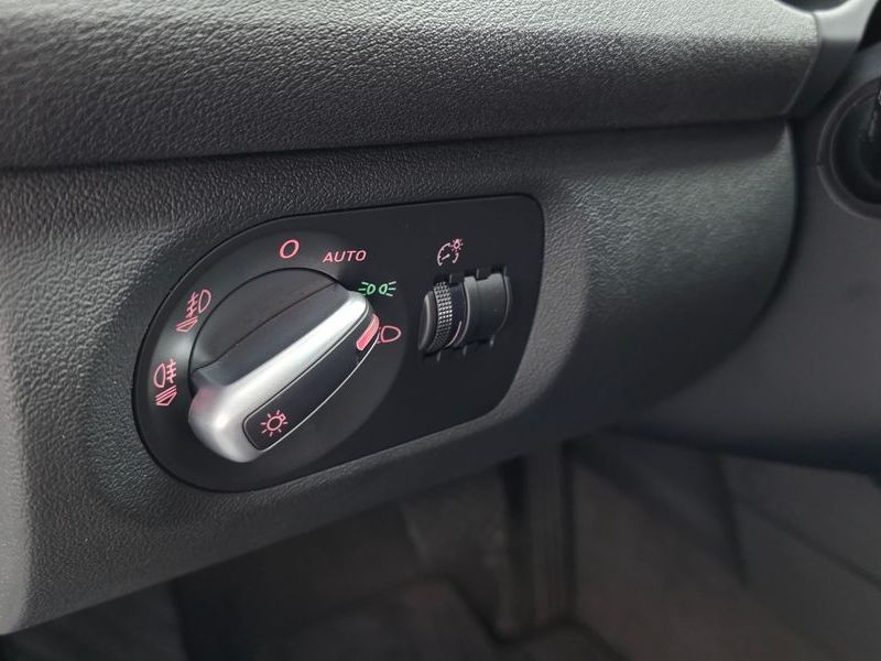 2012 Audi A3 2.0 TFSI Dynamic 8P photo 17