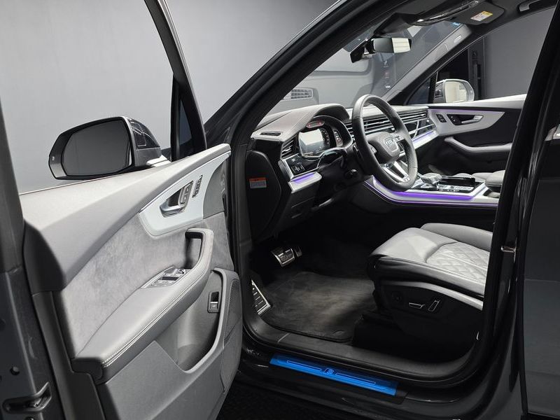 2025 Audi Q7 50 TDI Quattro Premium photo 10