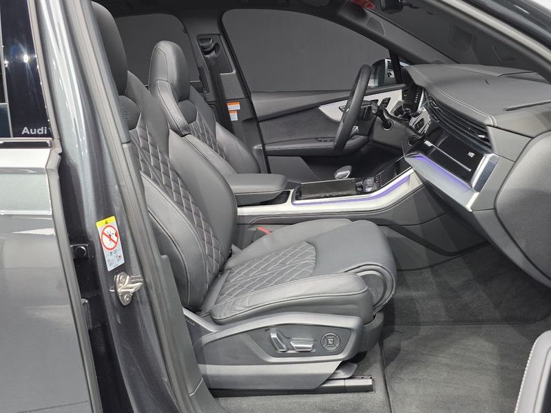 2025 Audi Q7 50 TDI Quattro Premium photo 11