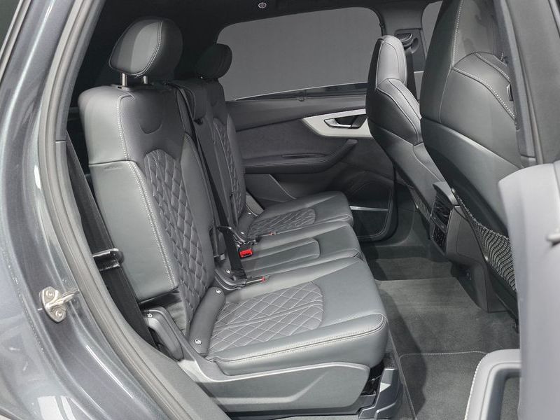 2025 Audi Q7 50 TDI Quattro Premium photo 12
