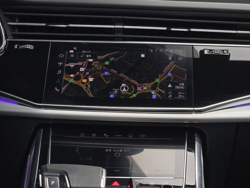 2025 Audi Q7 50 TDI Quattro Premium photo 14