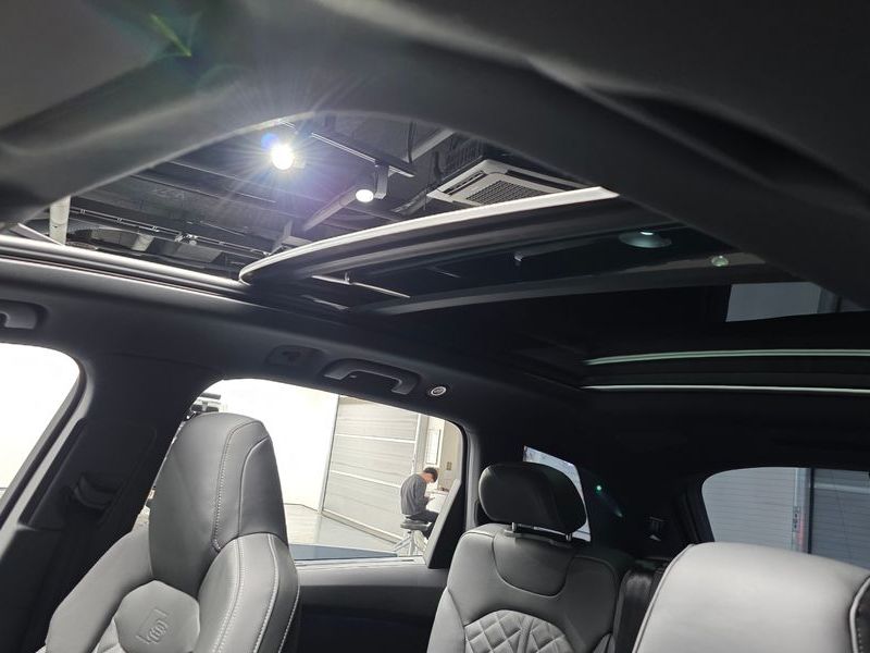 2025 Audi Q7 50 TDI Quattro Premium photo 18