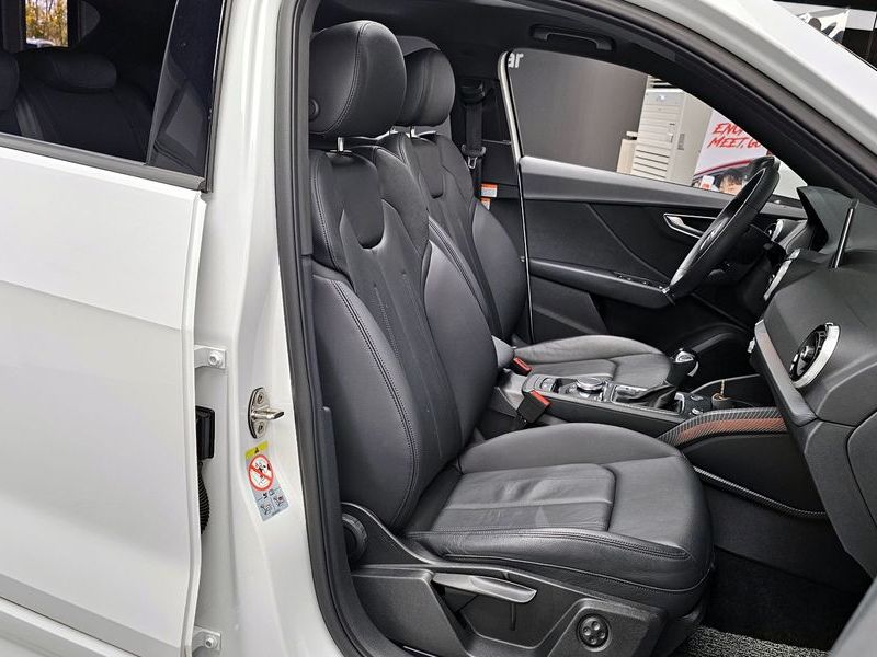 2023 Audi Q2 35 TDI Premium photo 12