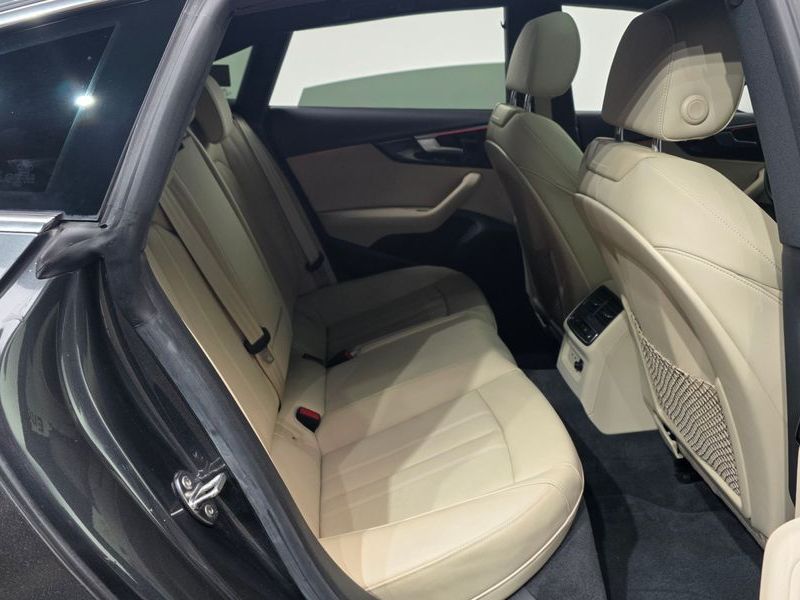 2021 Audi A5 40 TDI Quattro Premium Sportback photo 12