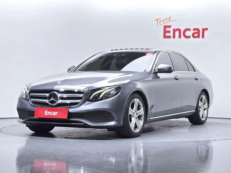2017 Mercedes-Benz E-Class E200 Avantgarde photo 1