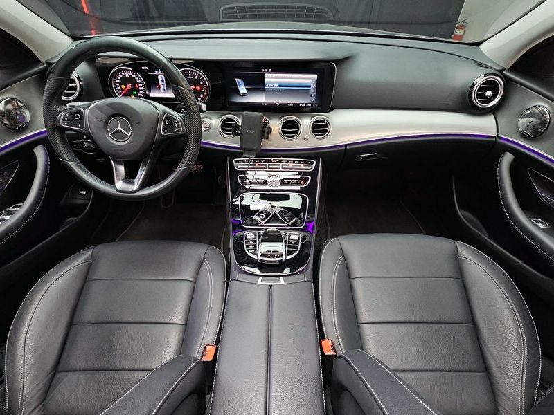 2017 Mercedes-Benz E-Class E200 Avantgarde photo 7
