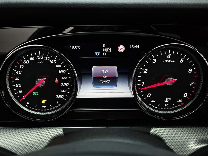 2017 Mercedes-Benz E-Class E200 Avantgarde photo 8