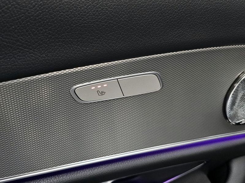 2017 Mercedes-Benz E-Class E200 Avantgarde photo 17