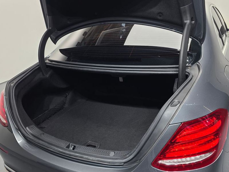 2017 Mercedes-Benz E-Class E200 Avantgarde photo 20