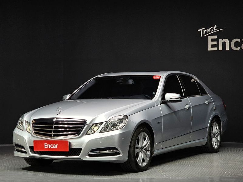 2012 Mercedes-Benz E-Class E220 CDI Avantgarde photo 1