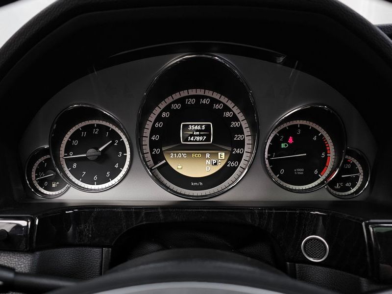 2012 Mercedes-Benz E-Class E220 CDI Avantgarde photo 8