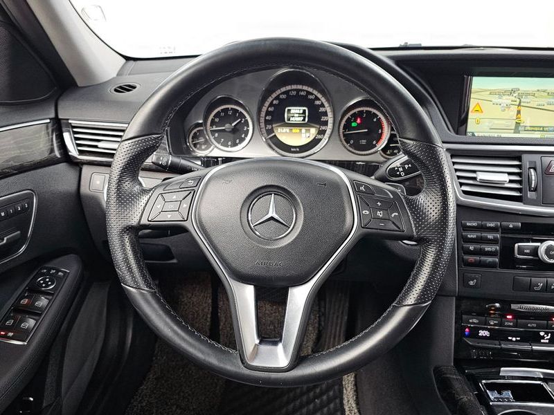 2012 Mercedes-Benz E-Class E220 CDI Avantgarde photo 13
